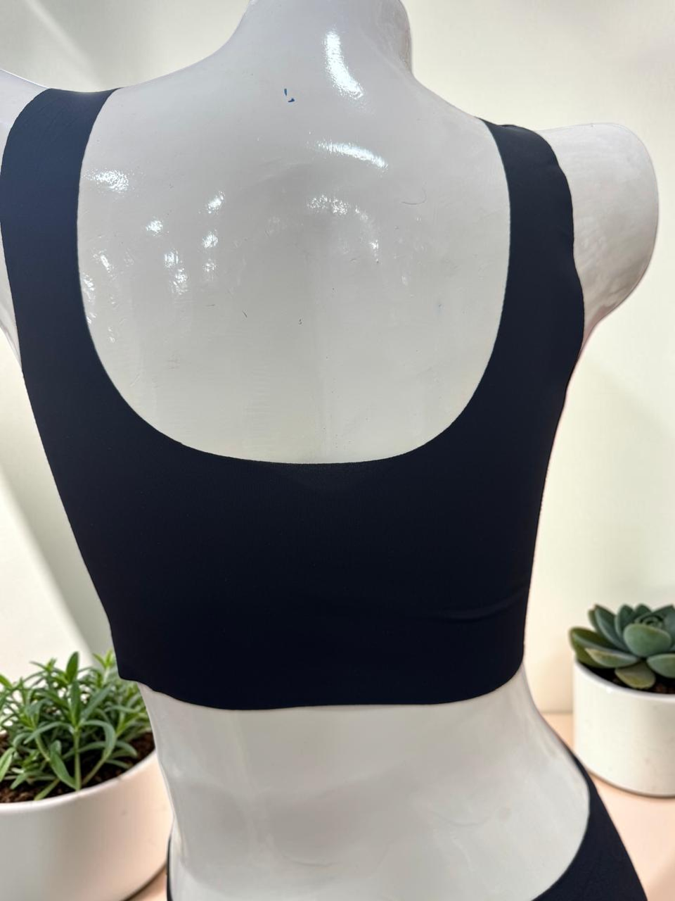 Seamless Front-Buttons Bra Set.