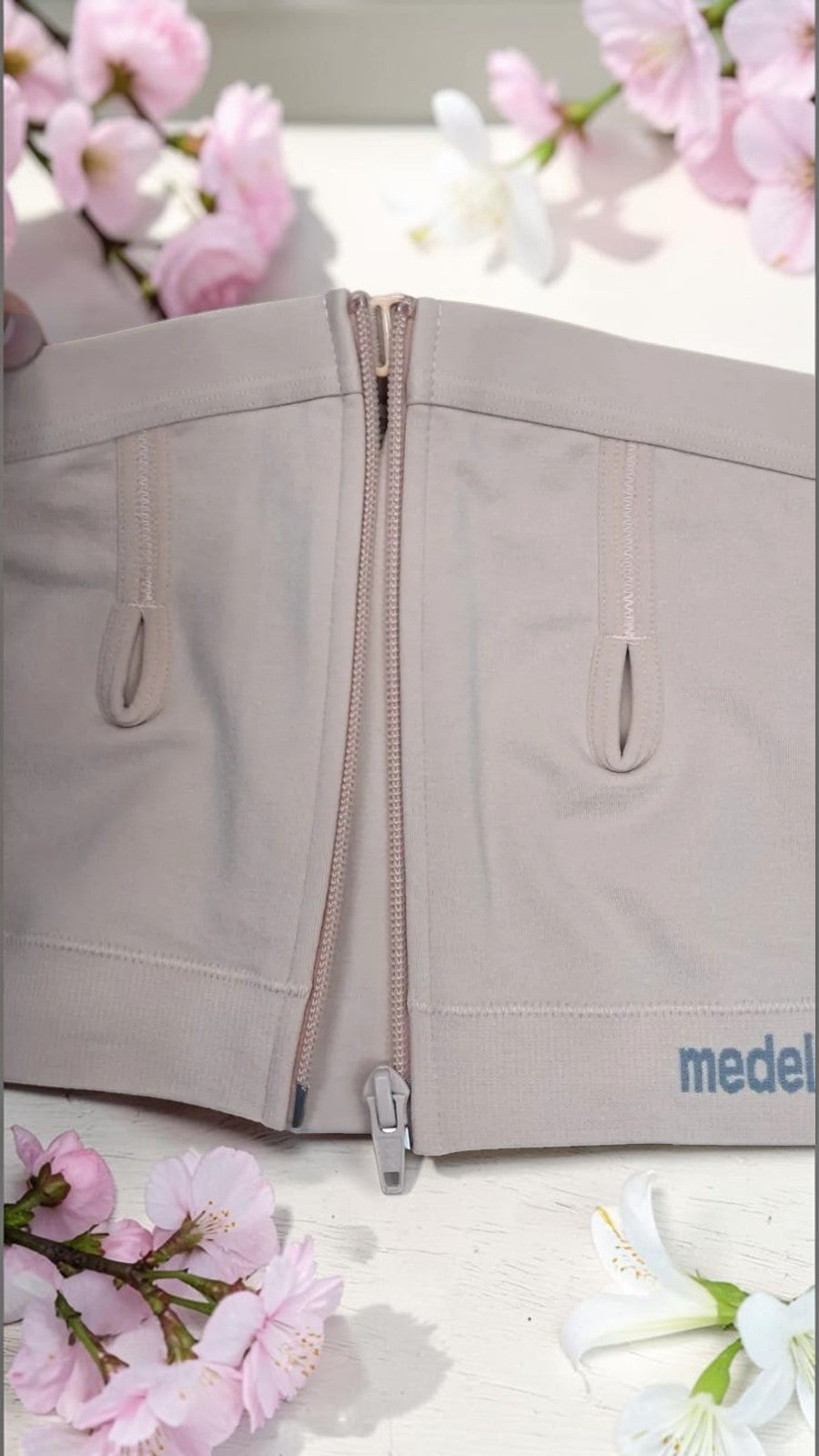 Medela Hands-Free Pumping Bra | Front Zip Double Breast Pump Bustier | Hands Free Nursing Bra